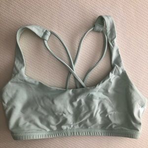 Lululemon Free To Be Bra Size 4